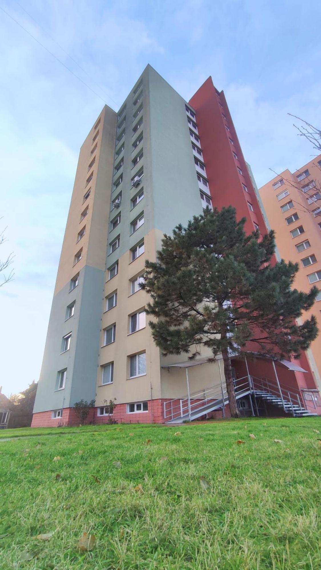 Elegant Escape Apartment III - Free Parking, Easy Access To City Center Bratislava Exterior foto