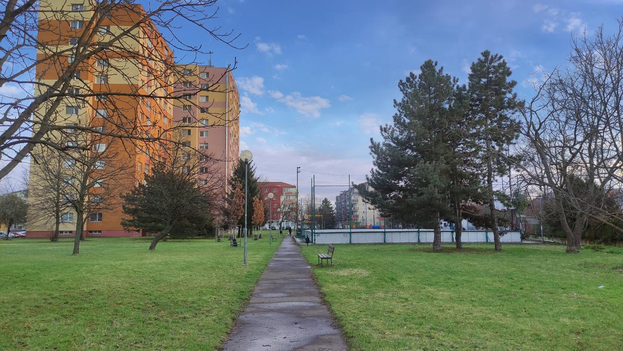 Elegant Escape Apartment III - Free Parking, Easy Access To City Center Bratislava Exterior foto